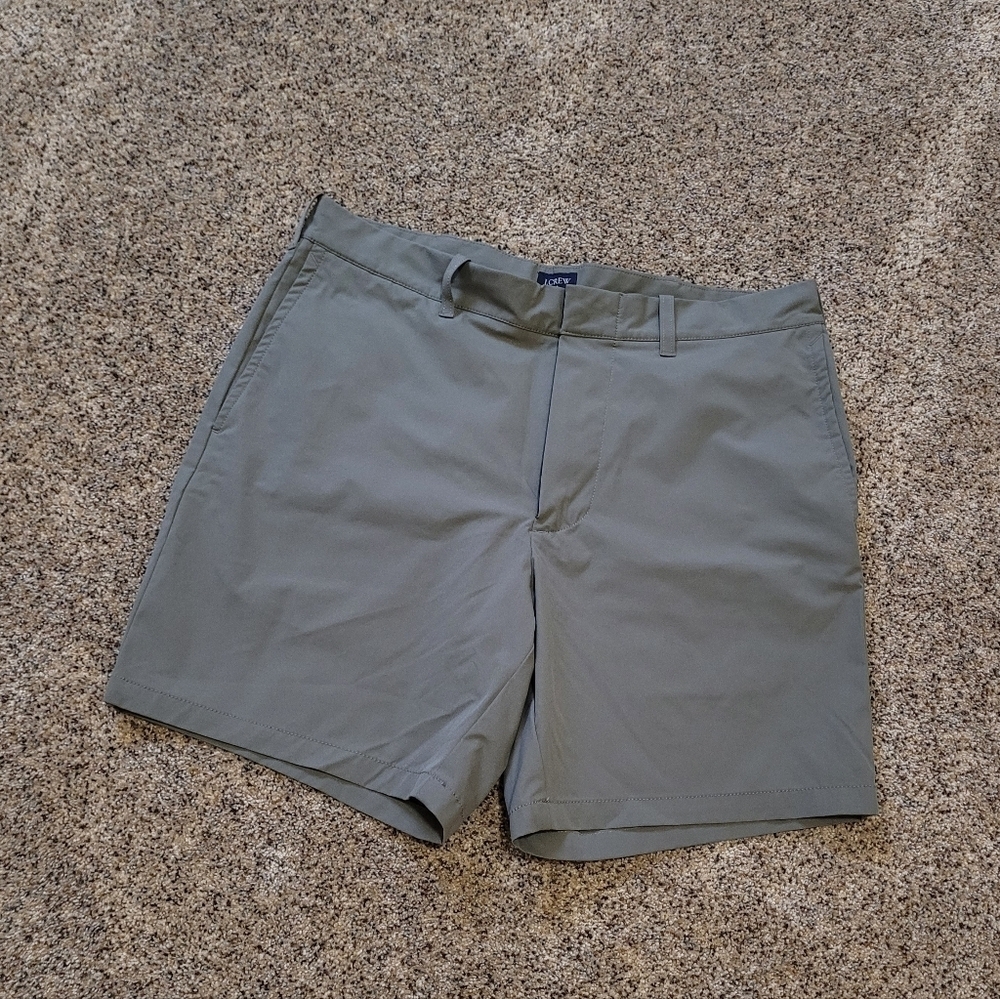 J. Crew Mens 7" Seam Army Green Shorts Size 32 - Picture 4 of 5